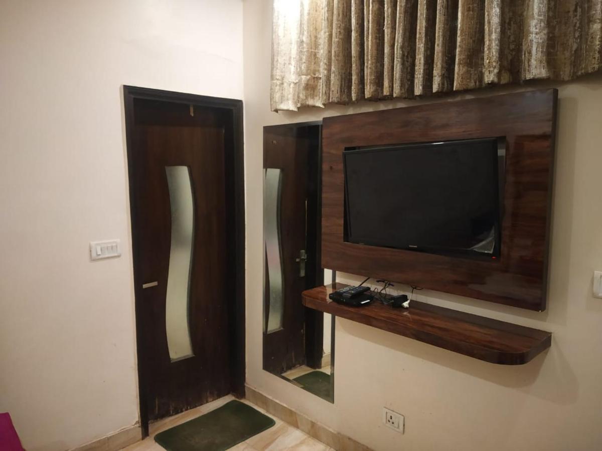 Adb Rooms Hotel Indo Continental Νέο Δελχί Εξωτερικό φωτογραφία